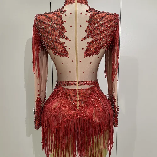 חליפות & רומפרס