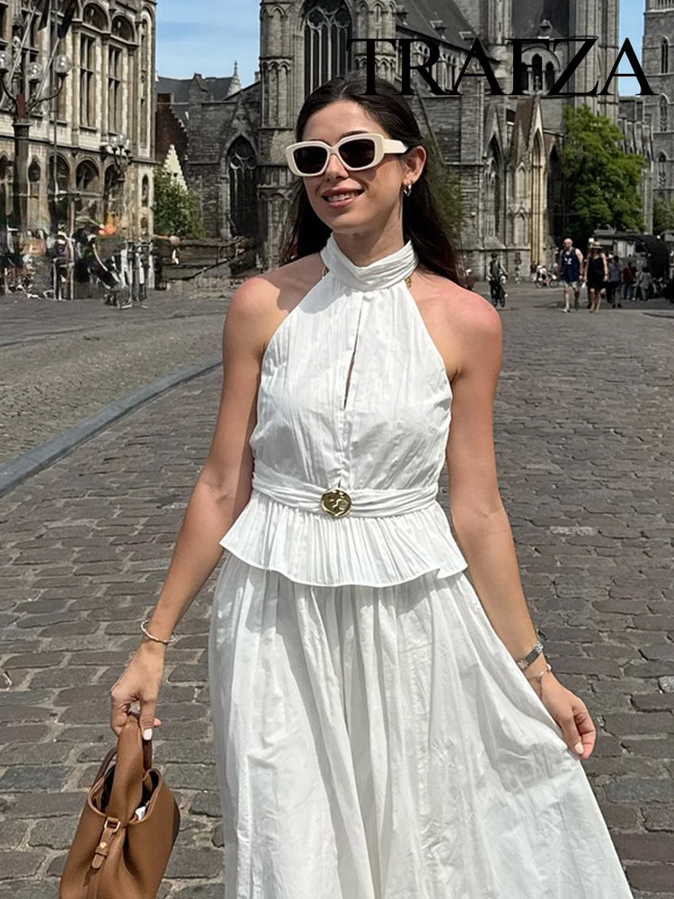 

HH Women 2025 Summer Sexy Wrinkles Metal Decorative Short Sleeveless Tops Female Elegant Rear Button Design Solid Party Top