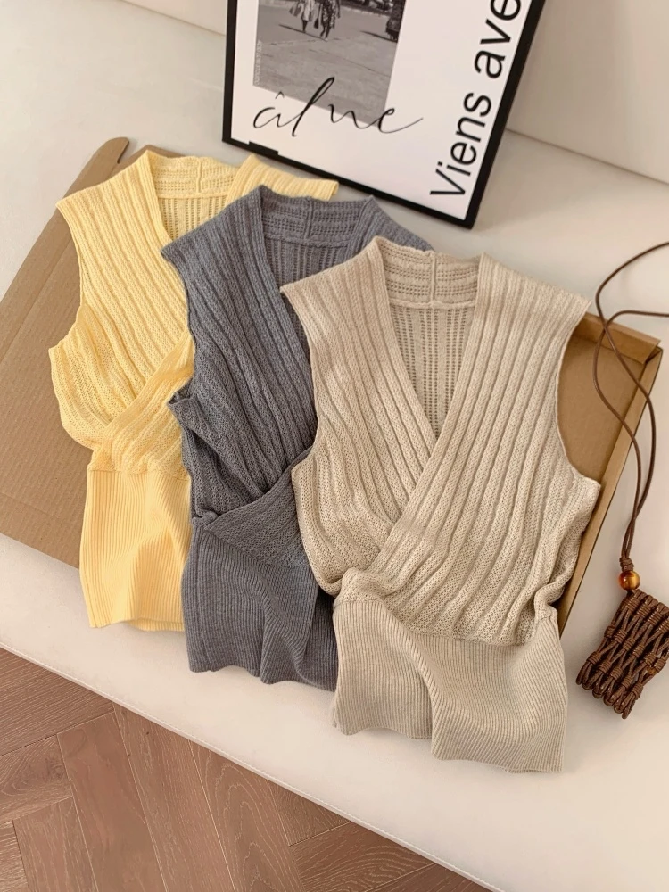 

Slim Fit V-Neck Sleeveless Knitted Vest Women's Summer Style Cross Design Comfortable Outerwear Top Korean Fashion Trend