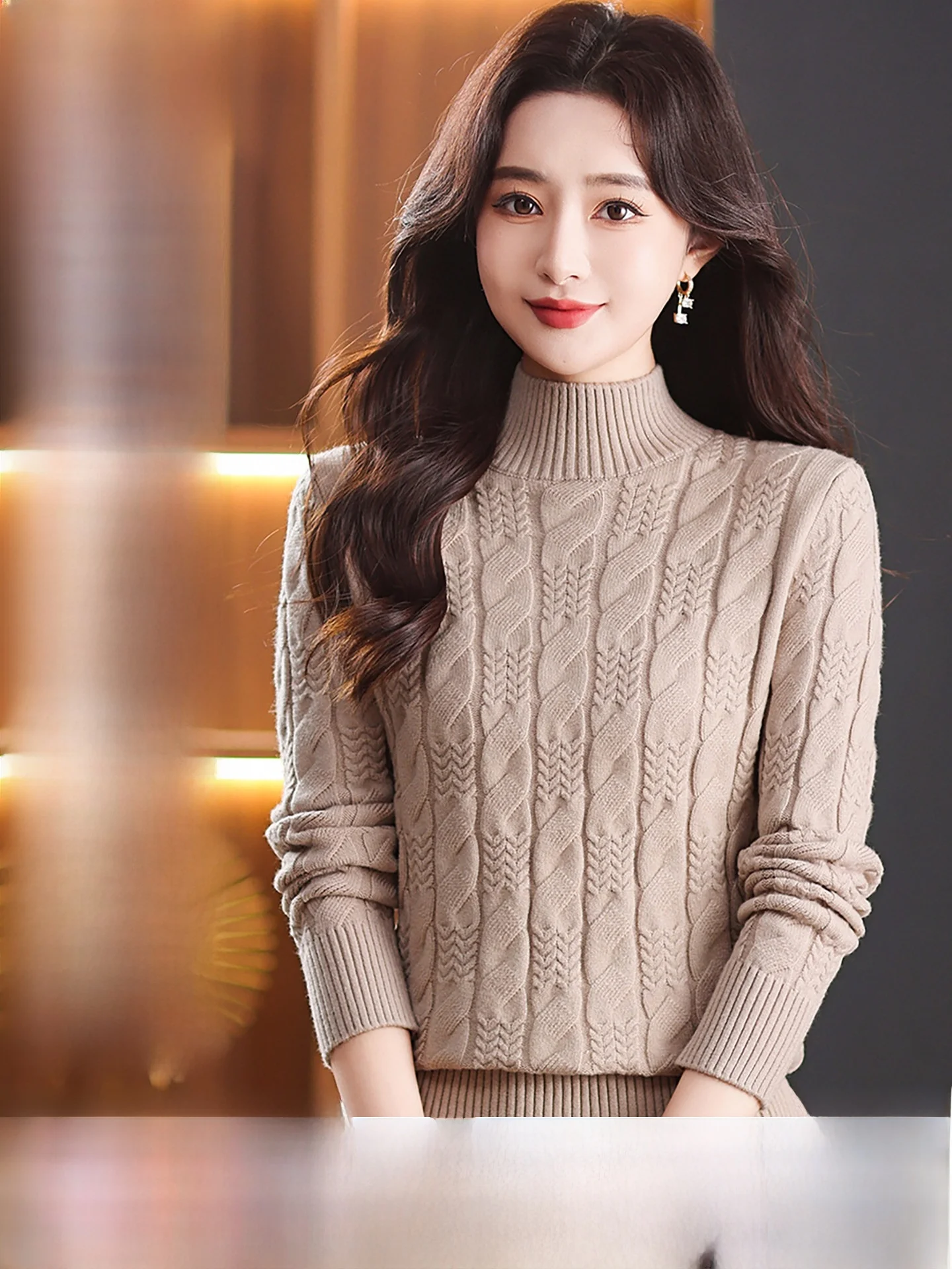 

Теплая повседневная женская трикотажная водолазка однотонного цвета с длинным рукавом для зимы