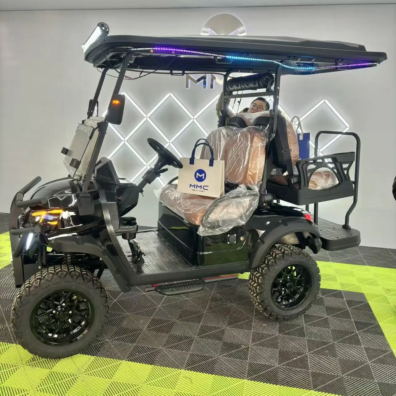 

Electric Golf Carts High Speed off Road 4WD Street Legal 48/60/72V Lithium Karts Buggy 2/4/6/8/10/12 Seater Options Available