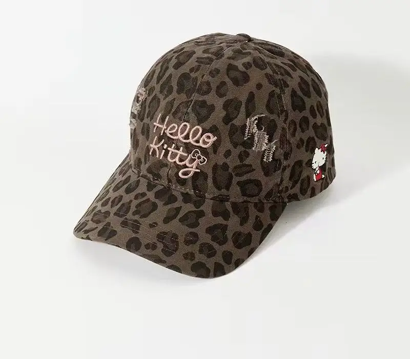 Sanrio Hello Kitty Vintage Baseballpet met luipaardprint, geschikt voor buitenreizen, groot hoofd, zomerse zonnebeschermingspet, warme wintermuts