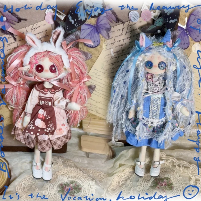 

Розовые куклы на пуговицах с кроликом и синими кошачьими ушками — брелок ручной работы с бесплатной обувью и шпилькой, подарочный набор