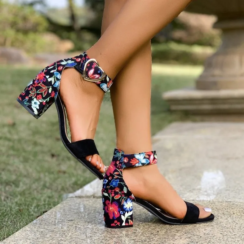 Women's Block Heel Sandals Open Toe Chunky Heel Ankle Strap Heart Buckle Floral Pattern Accents Dressy Evening Summer Footwear