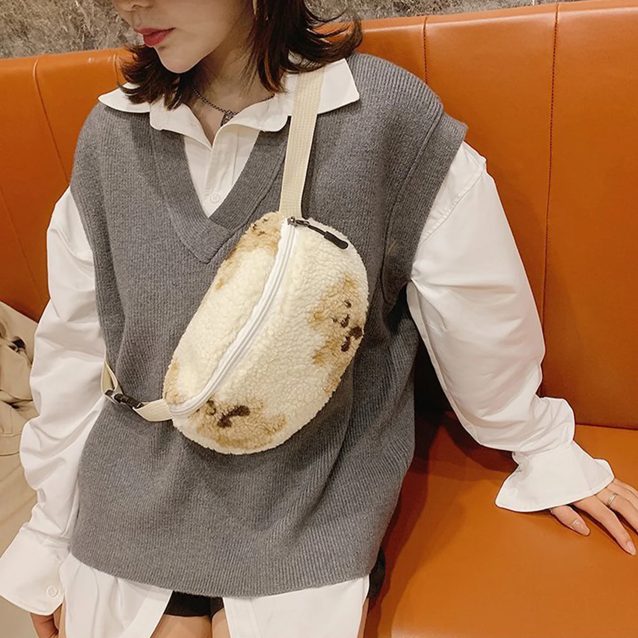 New 2022 Korean Style Crossbody Bag Women Tote Bags Cartoon Bear Shoulder Bag Bear Print Lambs Wool Fleece Vintage School Brown