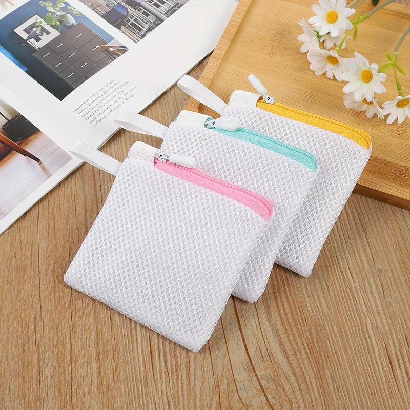 3pcs Laundry Bags - Thickened Polyester Mesh,  Easy Storage, Zipper Closure, Ideal for Delicates, Modern Minimalist Design
