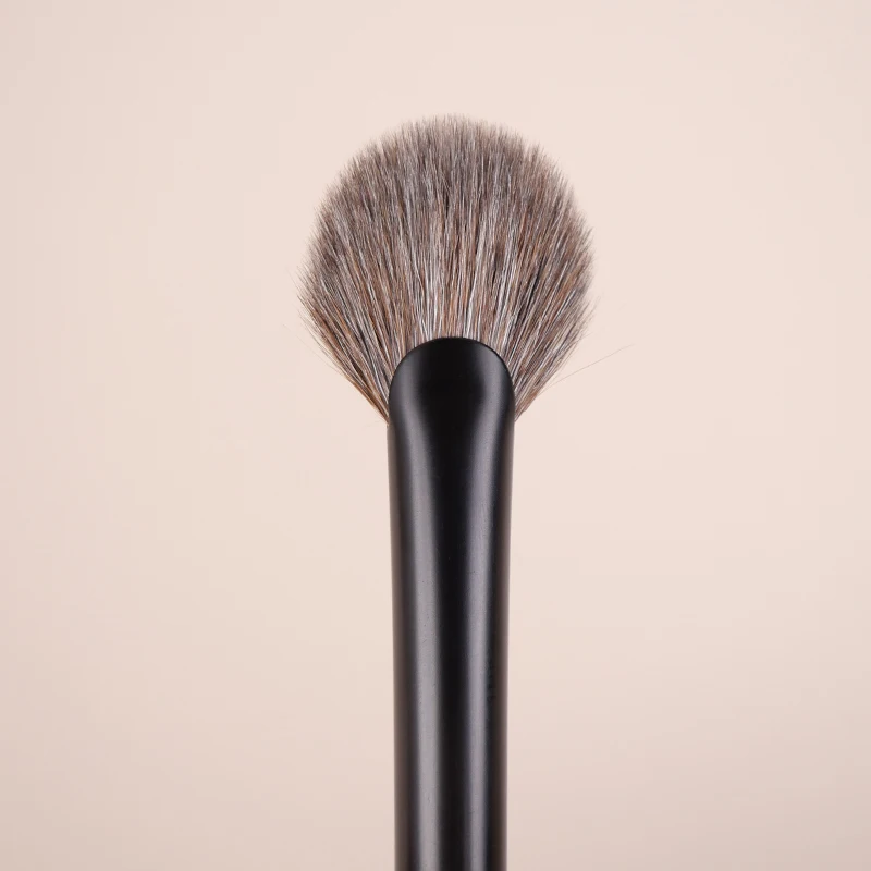 Yizhibi professional hand-made makeup brush face brush eye brush fan brush Red Squirrel mixed with high quality goat hair.