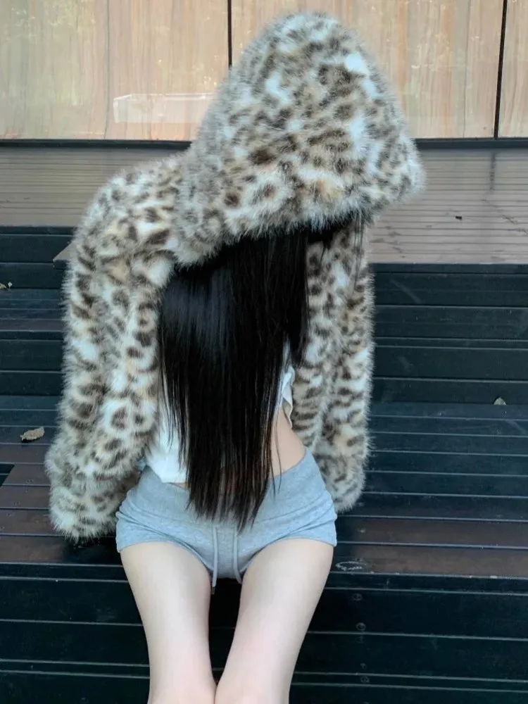 Women's Faux Fur Coat Fairy Fall Winter Coat Lamb's Wool Thicken Warm Short V-neck Simple Brand Fashion Harajuku Versatile