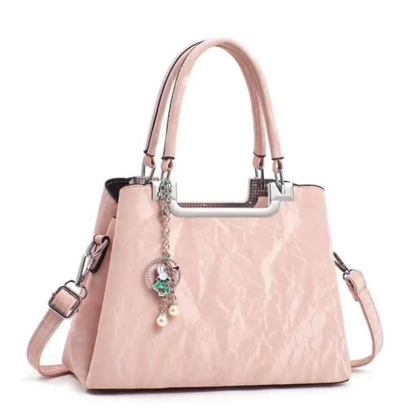 

Elegant Wristlet Clutch Bag For Ladies With Wrist Strap For Convenience And Stylish Leather Make