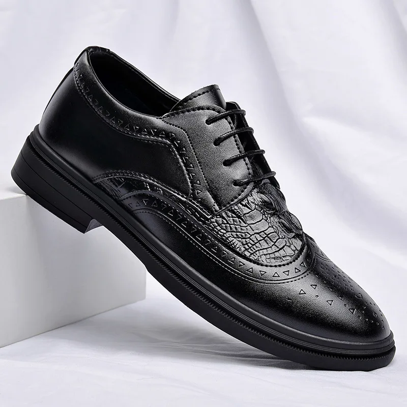 

High Quality Men's Leather Brogues Business Casual Dress Shoes Breathable Soft Sole Formal Oxfords for Young Men Fashion Trendy