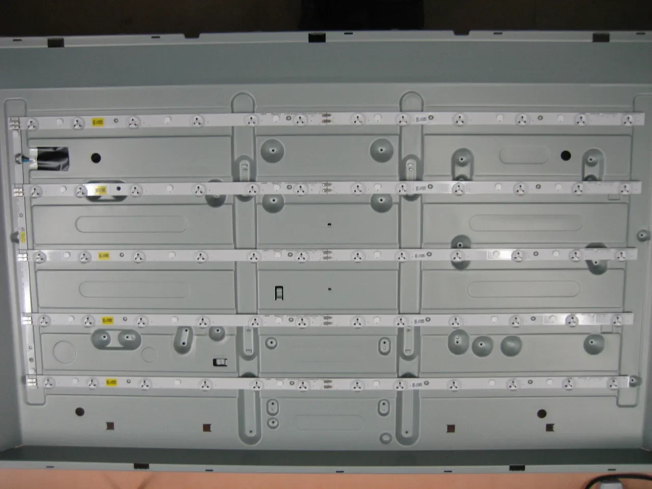 Tira CONDUZIDA para UA40EH5080R UE40EH5000W 40-3535LED-60EA-L/R D1GE-400SCA-R3 D1GE-400SCB-R3 2012SVS40 3228 LEFT06/RIGHT06 UA40EH5000