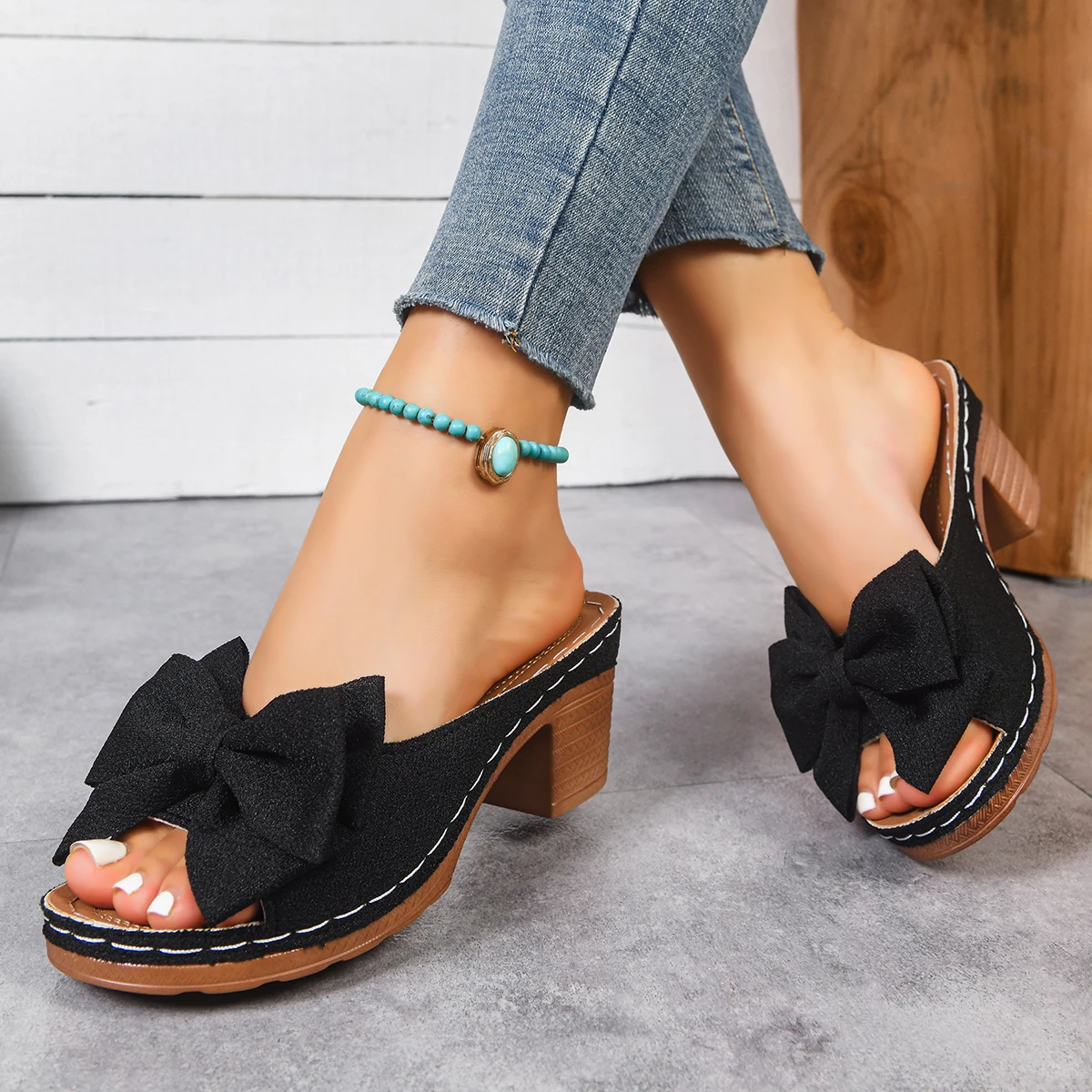 Summer Women High Heel Sandals Outdoor Platform Sandals 2025 New Leisure Large Size Shoes Women Lightweight Bow Tie Slippers