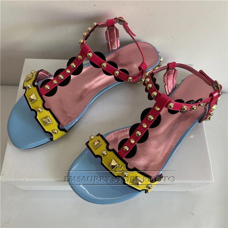 Mixed Color T-strap Gladiator Sandalias Mujer Beading Pearl Flat Summer Shoes Bohemian Style Rivet Holiday Sandals Women