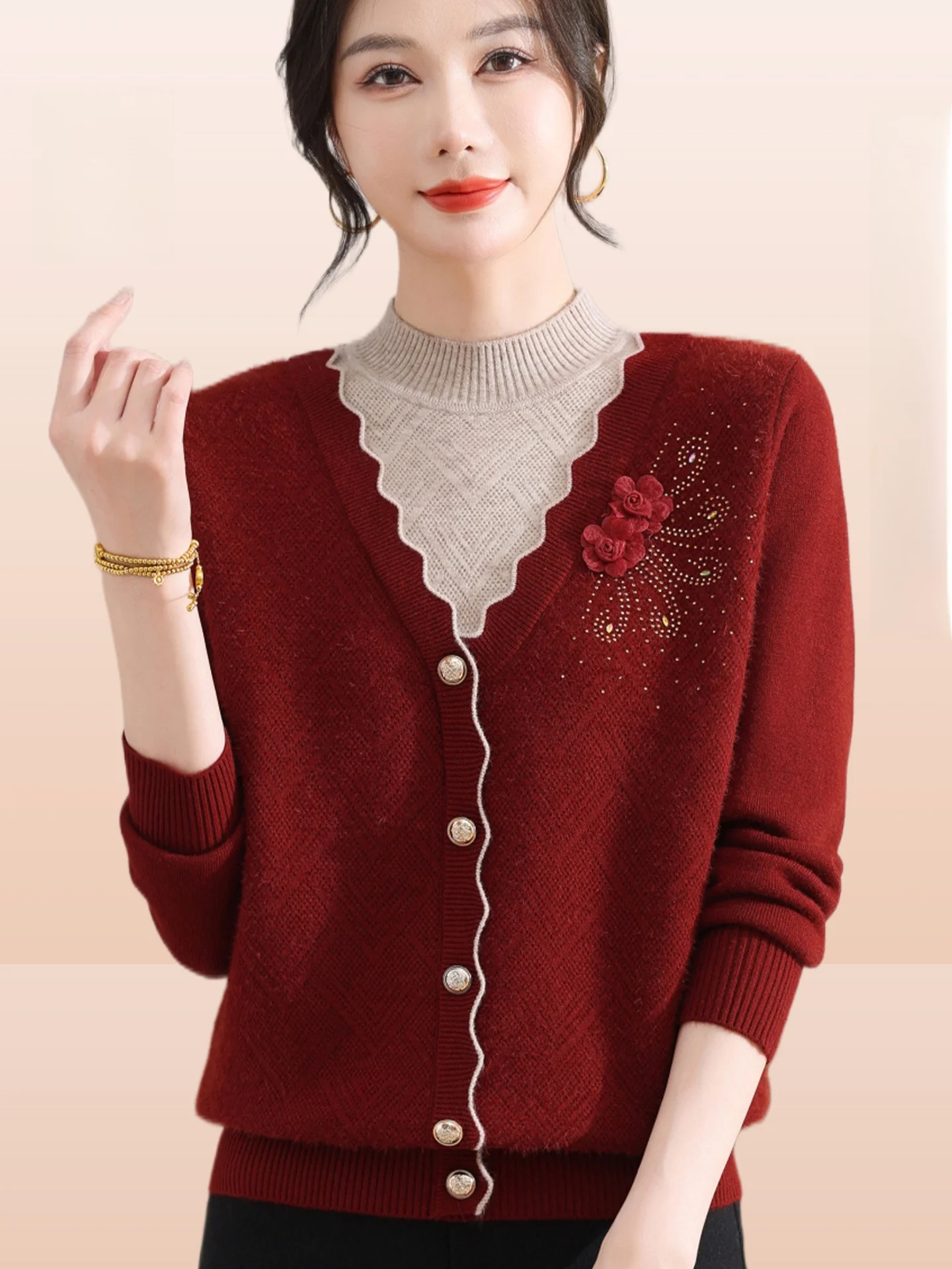 

Модный длинный вязаный топ-базовый слой для женщин среднего возраста и старше, осень 2025, тонкий свитер для мам...