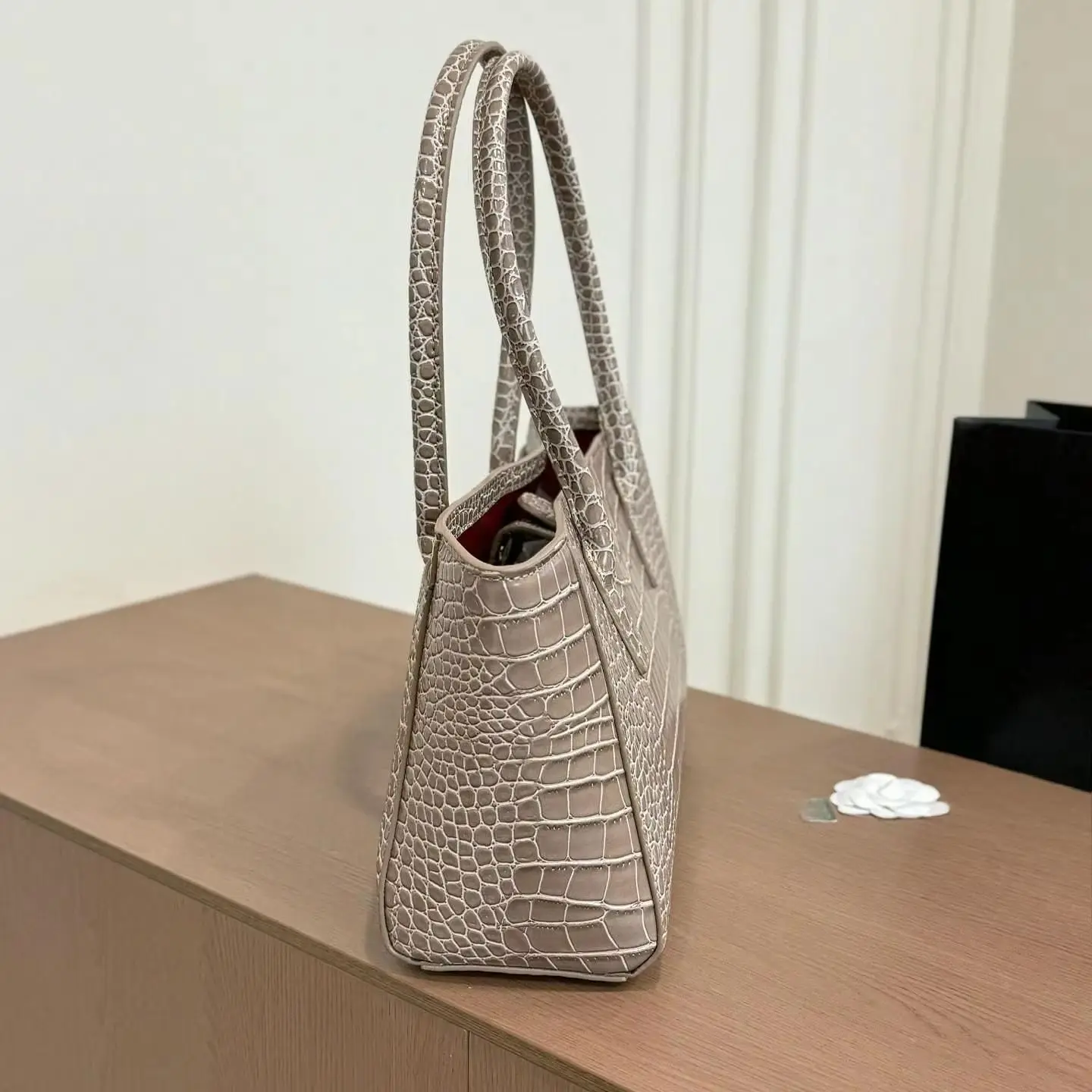 Light Gray Croc Embossed Tote Purse, Ladies Large Capacity Top Handle Commuter Handbag