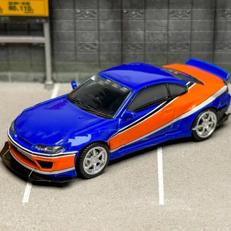 

Modified Version of Simulated Alloy Car Model New Packaging Static Collection Ornament Simulation Alloy Car Model