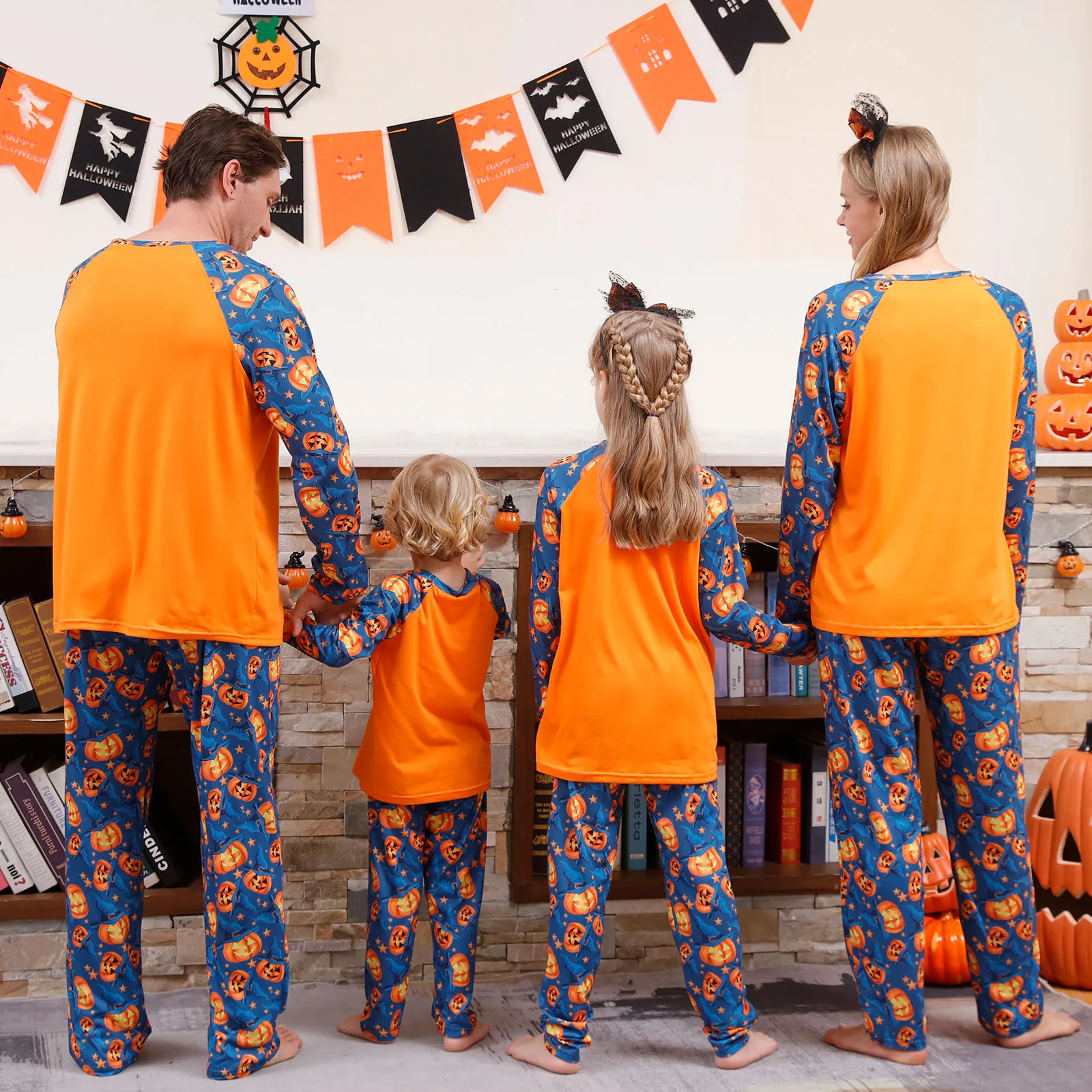 New 2025 Skull Pumpkin Print Family Matching Pajamas Set Halloween 2 Pieces Suit Mom Dad Kids Clothing Sets Full Sleeve Pyjamas