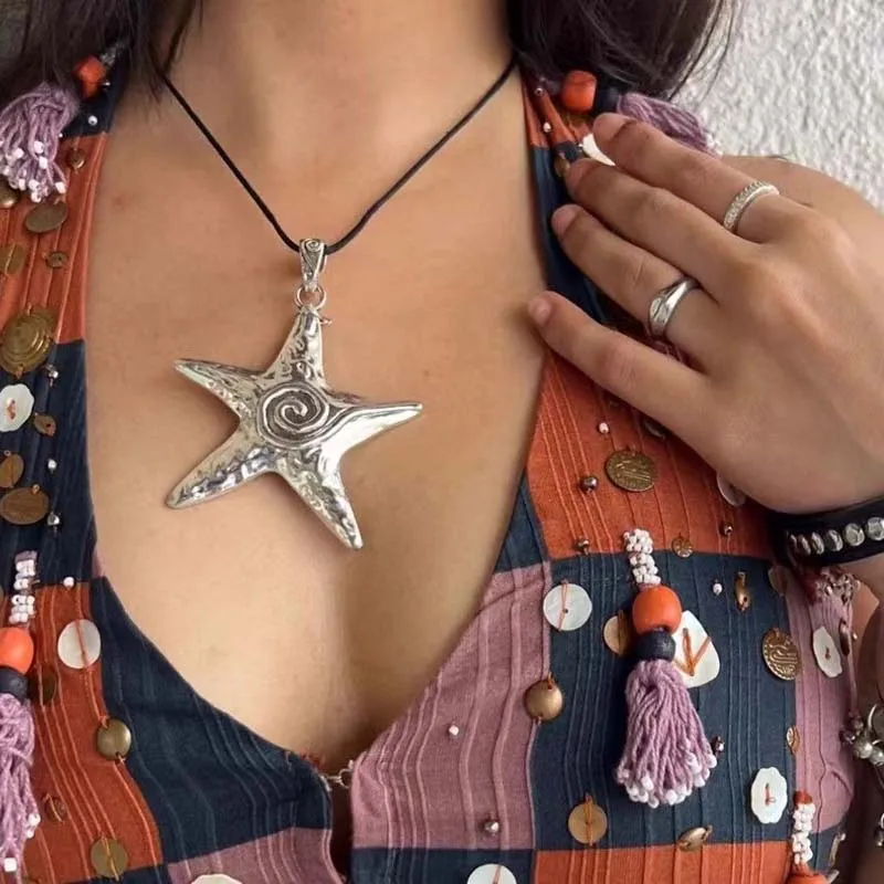 Exaggerated Metal Big Starfish Pendant Necklace for Women Gothic Hip Hop Silver Color Pentagram Star Chain Necklace Y2K Jewelry image 2