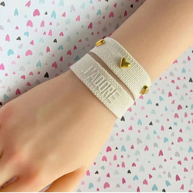 หัวใจ Studded สร้อยข้อมือ Vintage สร้อยข้อมือผู้หญิงแฟชั่นแขนซ้อนเครื่องประดับ