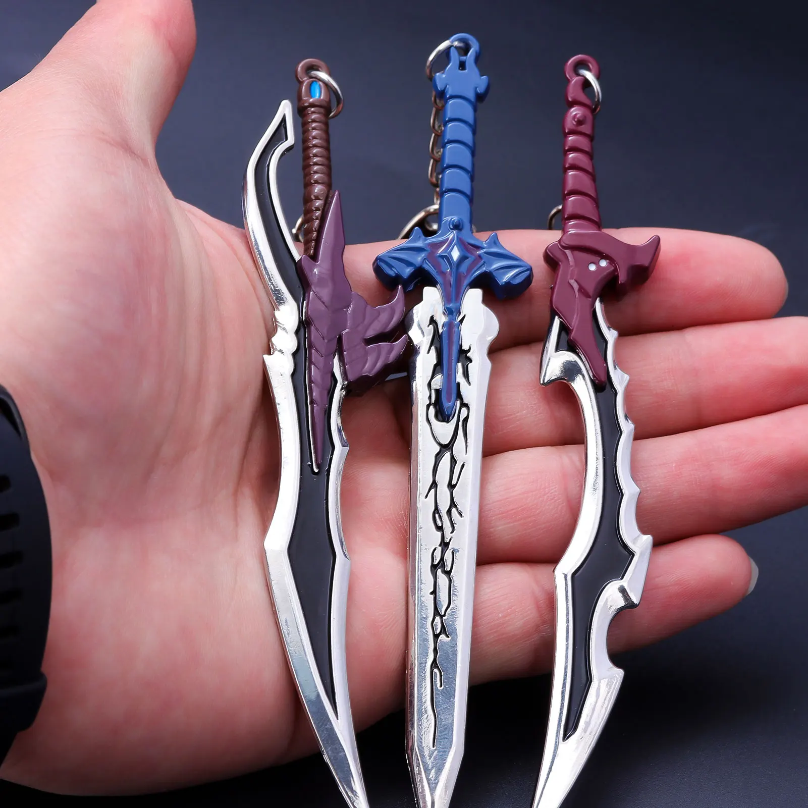 Juego Solo llavero de nivelación más fuerte cazador Cheng Xiaoyu Knight Killer colmillos Baruka arma de Metal modelo colección valor regalo