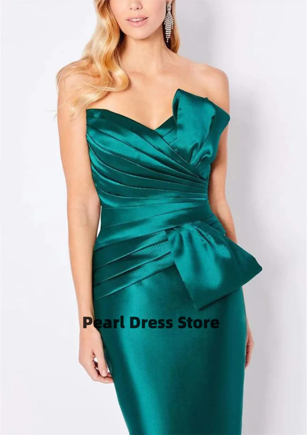 Elegant green sleeveless long evening dress paired with a bow satin ball dress for women's floor long dress