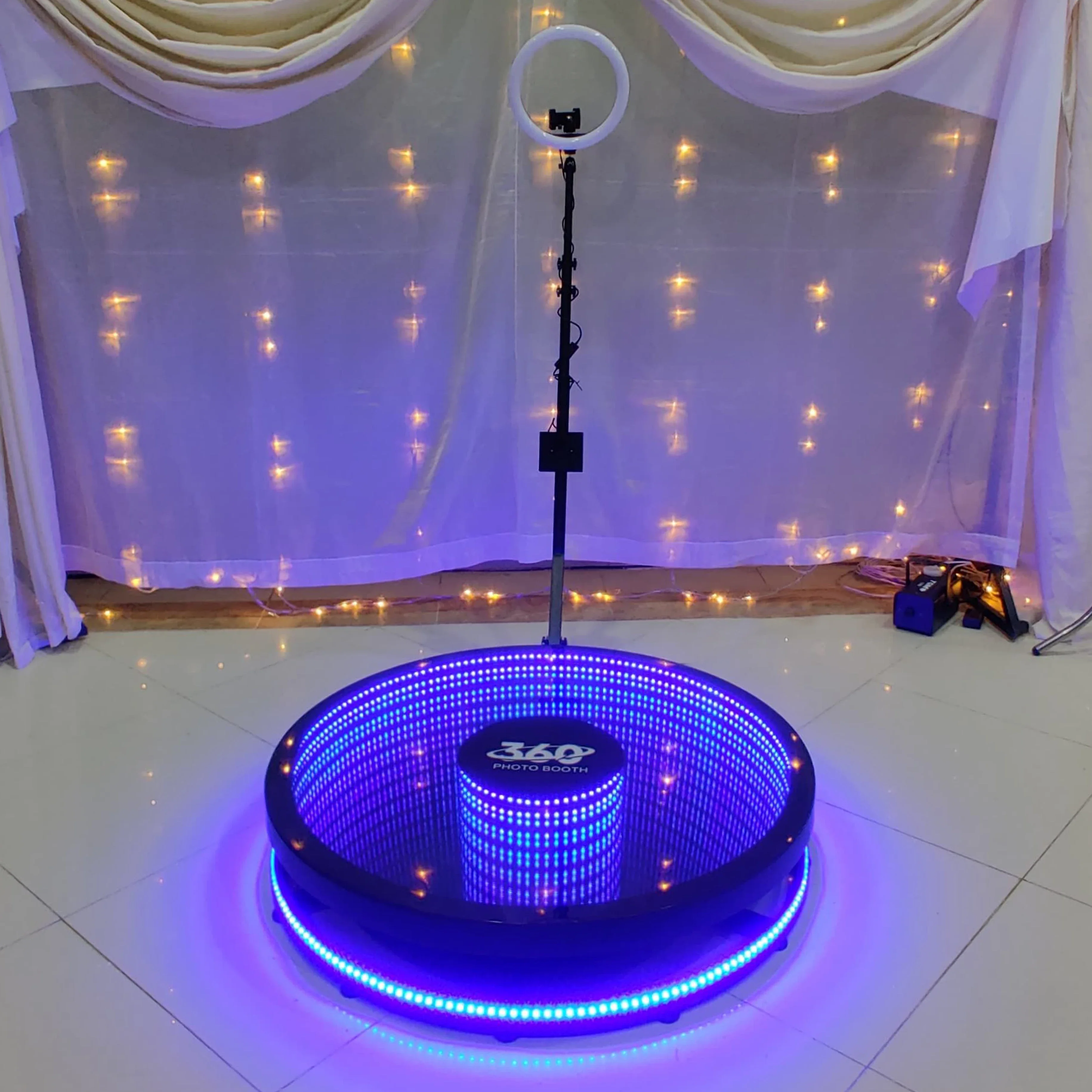 115 360 Spin Photo Booth 4-Person Glass 360 Photobooth With Remote Control Metal Platform and iPad Shooting Tools for Events