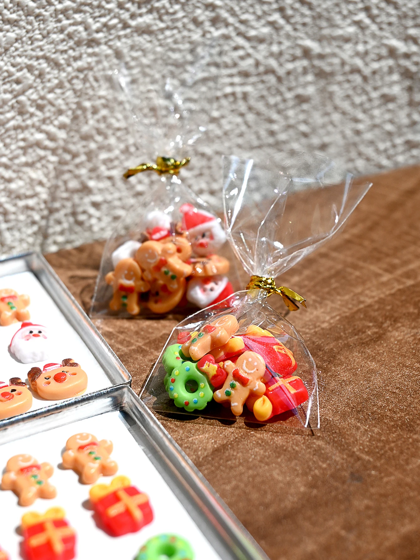 Ein Miniatur-Weihnachtsschmuck, Weihnachtsdekorationen, Weihnachtsgeschenke, 1/6, 1/12 Puppenhauszubehör, Modellhausdekorationen, Modellhauszubehör, Fotografie-Requisiten, Mikrolandschaftsornamente, Miniaturdekorationen, kleine Geschenke, Werbegeschenke, Heimdekorationen – Detail 1