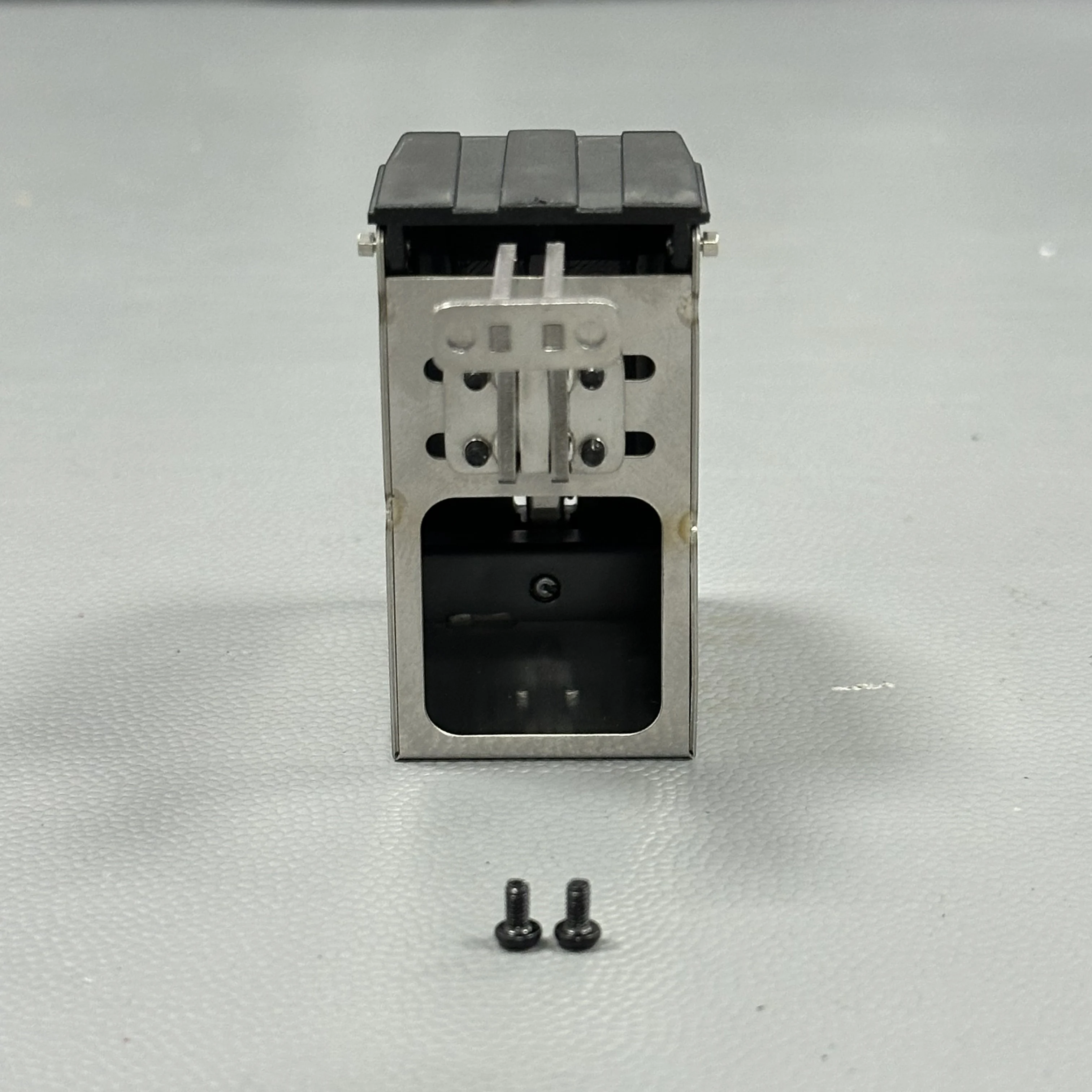 

Battery Box Gas Tank Simulation Diy Modification For 1/14 Tamiya RC Mercedes-Benz Tractor Hino Exclusive Truck Parts