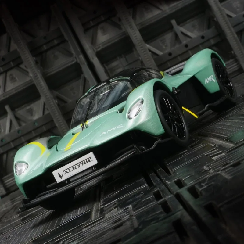Modèle de voiture en alliage Aston Martin Valkyrie 1:32, collection d'ornements acousto-optique, jouet pour enfants, cadeaux