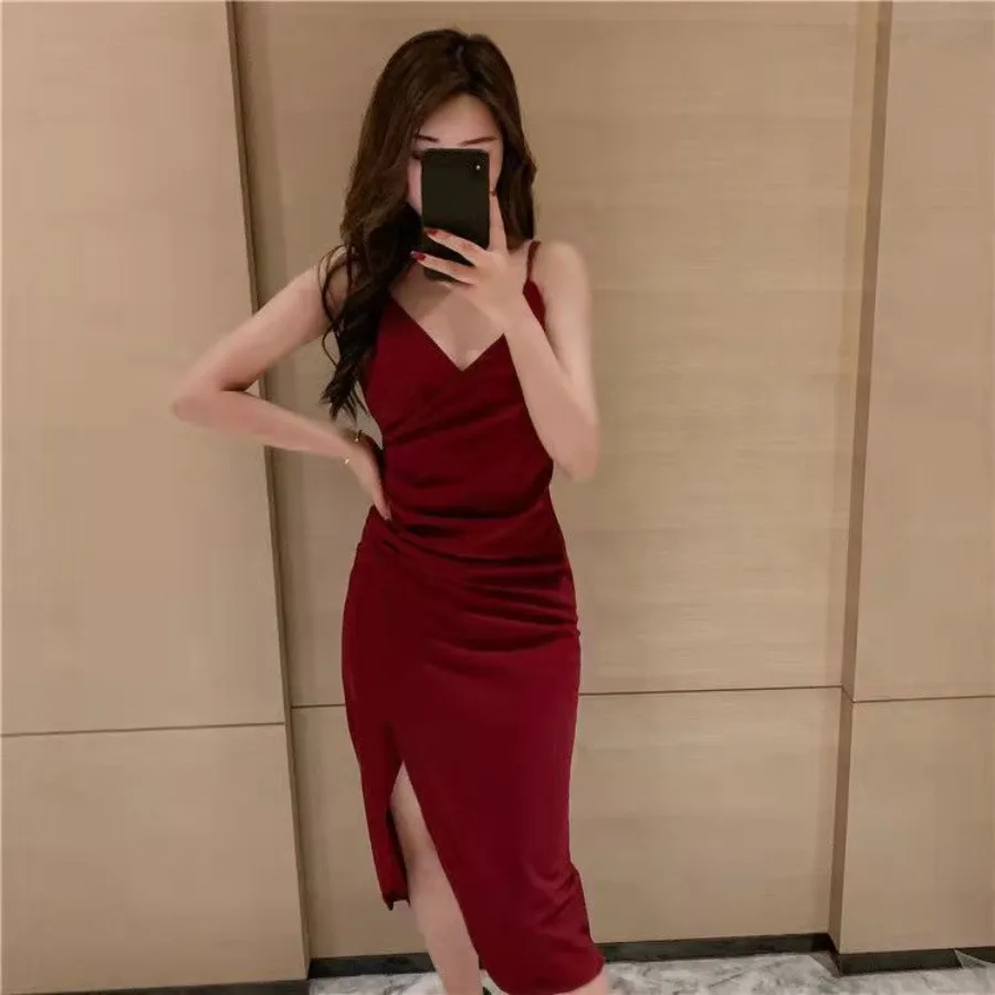 

【New style】European goods new style socialite temperament sexy V-neck backless slim tall split suspender dress