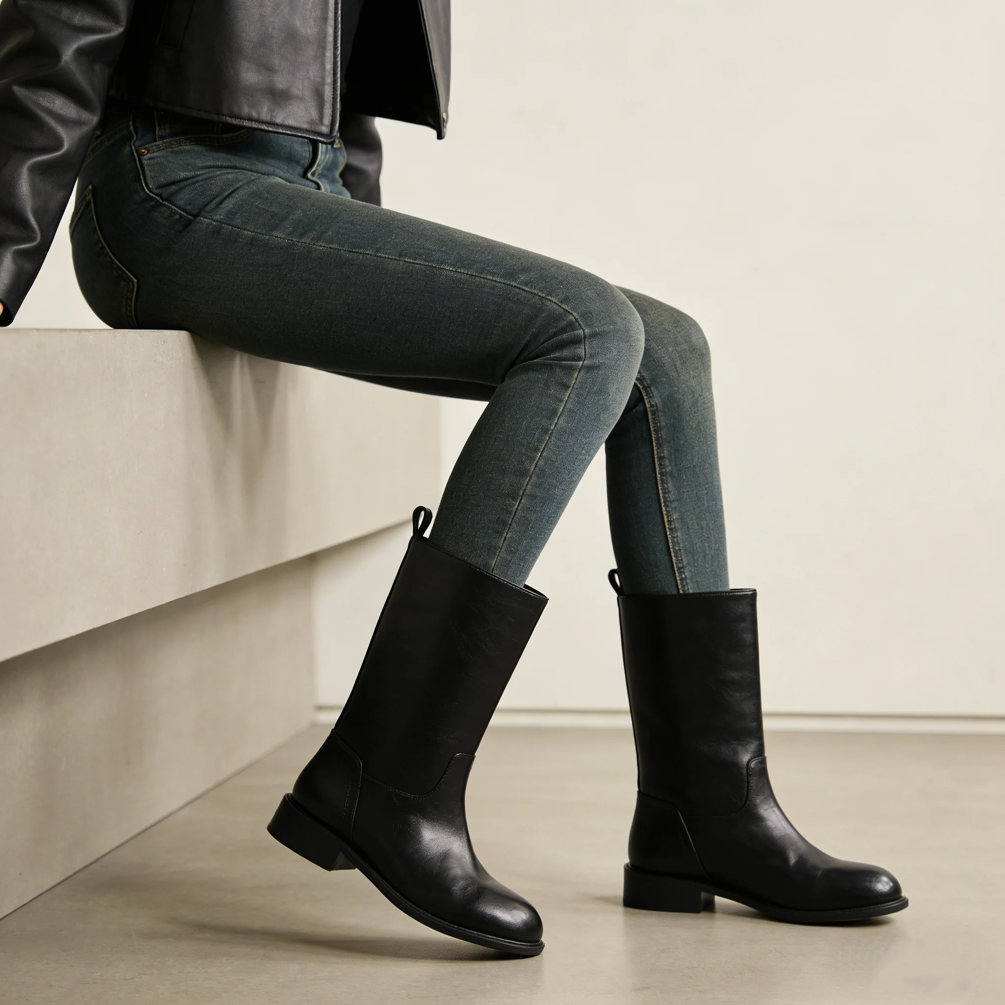 

Black Patent Leather Botas Mujer 2025 Tendencia Round Toe Slip On Boots For Women Chunky Mid Heels Solid Color New Rock Concise