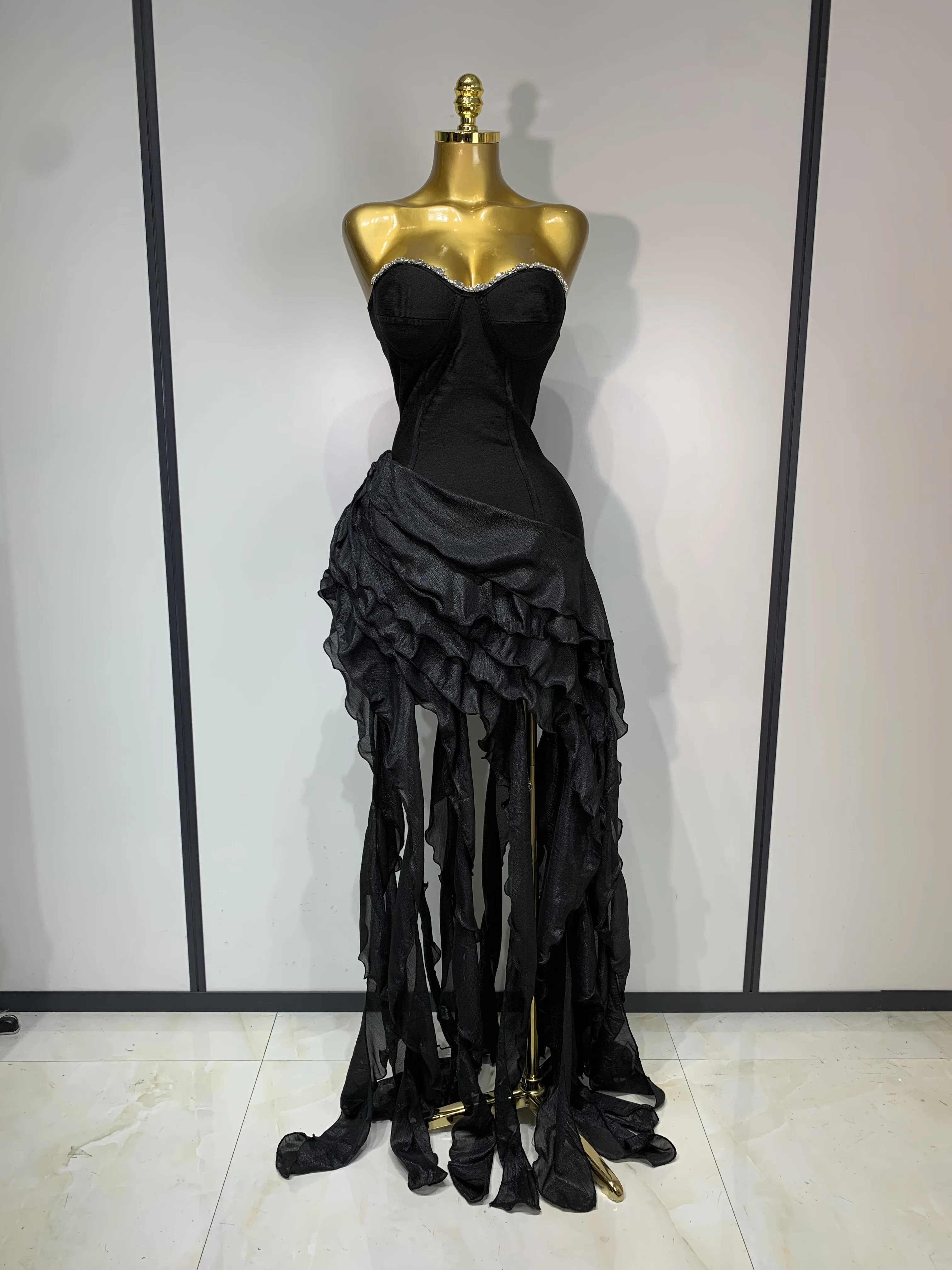 Women Sexy Strapless Ruffles Black Bandage Dresses 2026 New Nightclub Eveing Party Dress Celebrate Birthday Cocktail Clothing