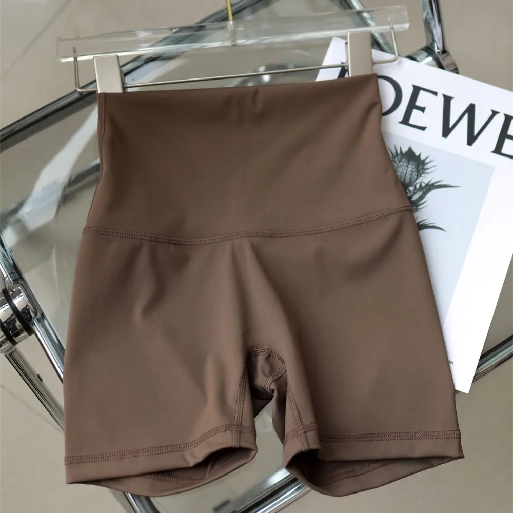 

High Elastic Nylon Sports Shorts Quick-Dry Stretch Butt-Lifting Design Yoga Shorts Compression Fit 3-Inch Length