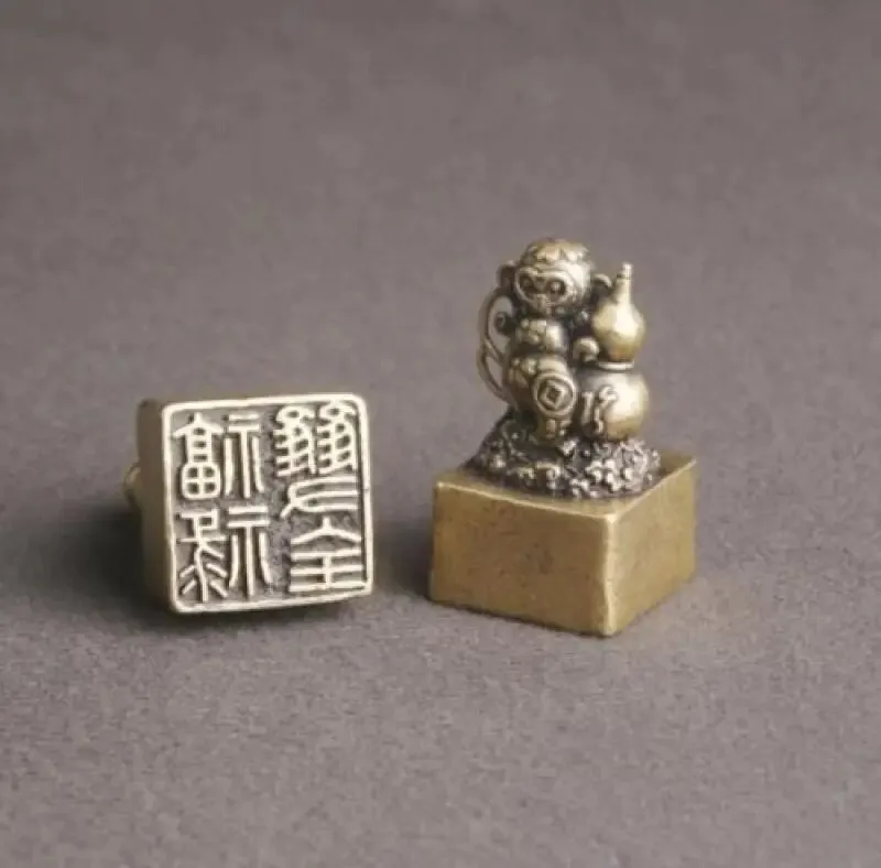 

Chinese Collection Copper Monkey Sea Pet Gift Figurines Statues