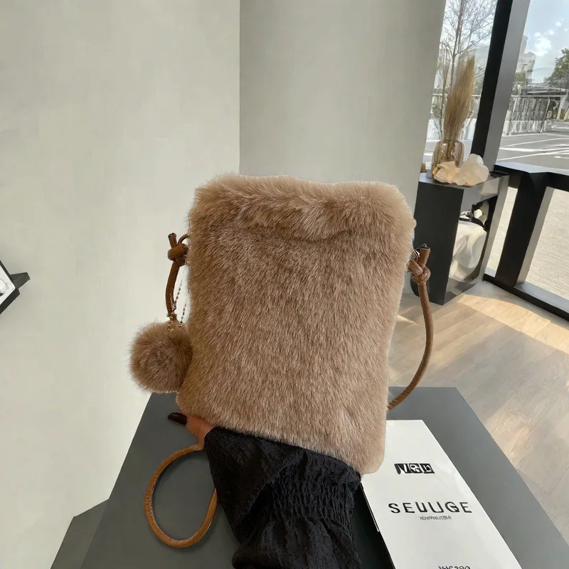 

Плюшевая сумка для телефона, осенне-зимняя, однотонная, элегантная, женская, прочная, с меховой ручкой, сумка через плечо, кошелек для монет