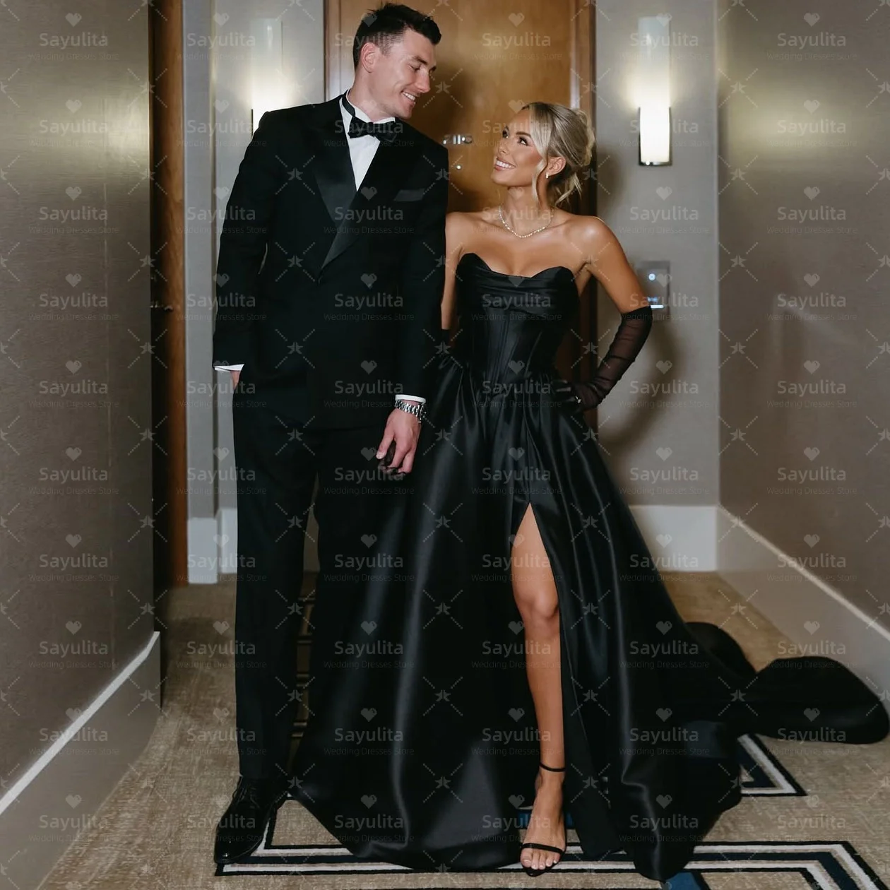 Sukienki na studniówkę Sayulita, czarna satyna, marszczenia po bokach, rozcięcie, dekolt w serduszko, seksowne plecy, Vestidos Des Noches, sukienki wieczorowe damskie, szyte na miarę.