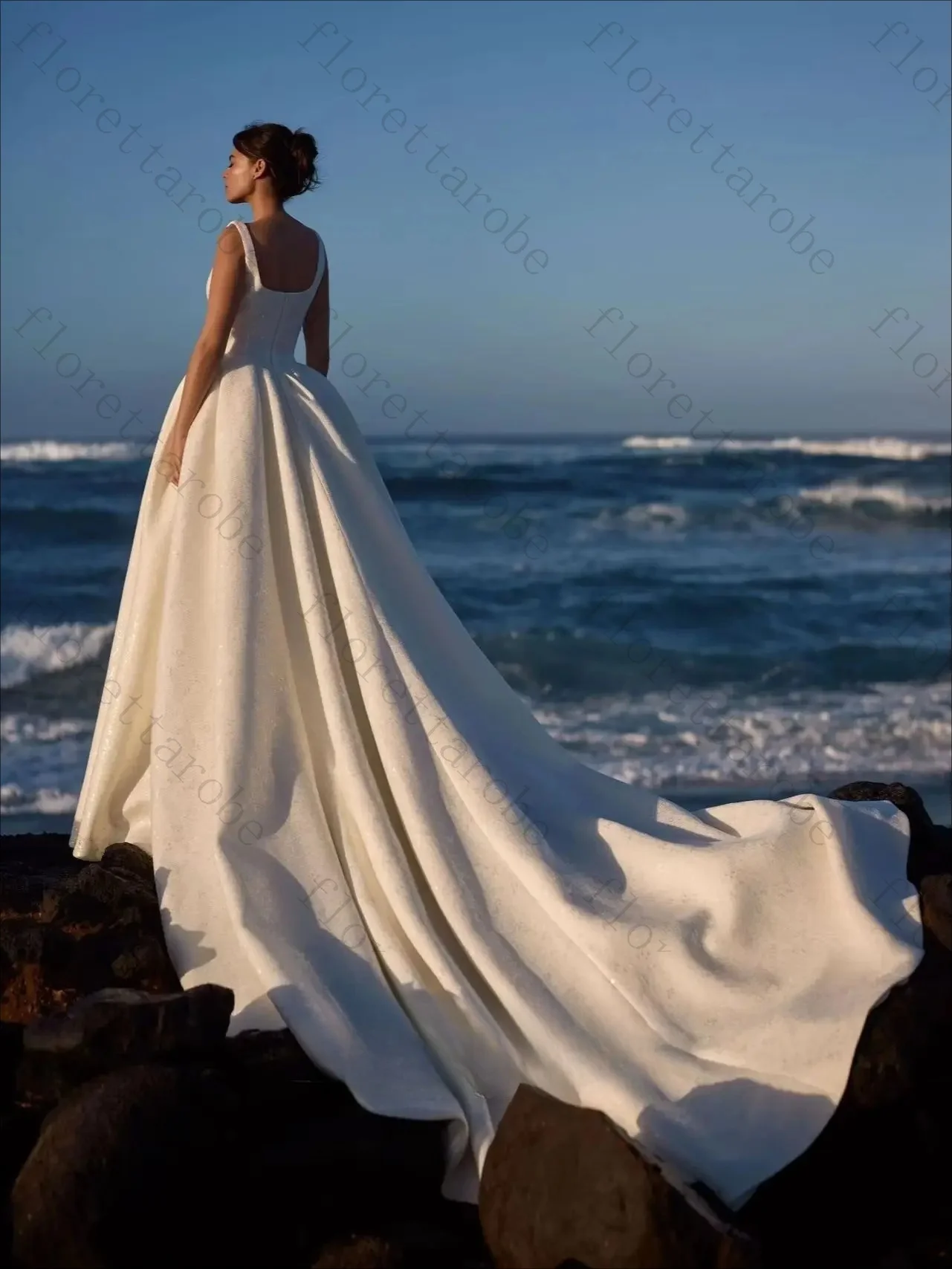 Customized Elegant Sleeveless Sweetheart Neckline Backless A-line Chapel Train Wedding Dresses Zipper Sequins Pleats Bride Gowns