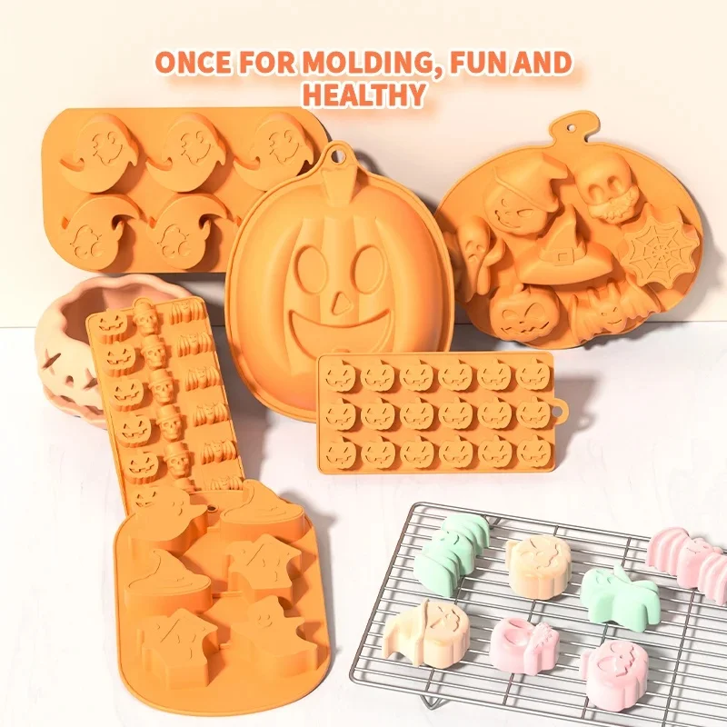 Thanksgiving Halloween Themed Silicone Pumpkin Molds for Baking And Freezing Chocolate Pudding And Candle Making