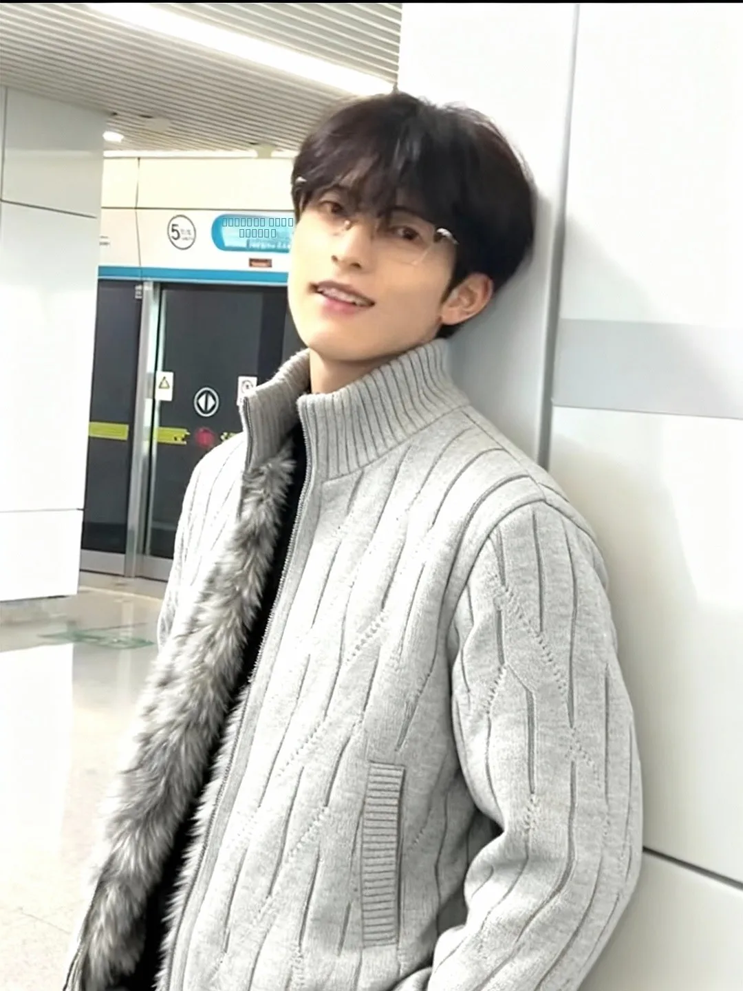 

Утепленный вязаный кардиган-свитер мужской, осенне-зимний, повседневный, на молнии, с длинными рукавами, воротником-стойкой, куртка