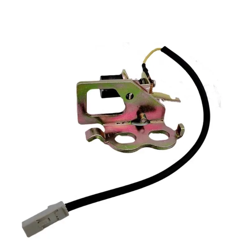

Suitable for Lifan 620 630 luggage compartment lid lock buckle