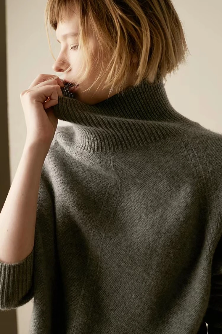 Autumn and Winter High Collar 100% Pure Cashmere Sweater Women\'s Thickened Solid Sweater Loose Lazy Versatile Knitted Underlay