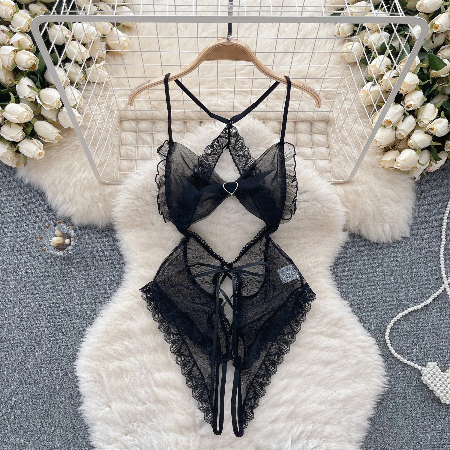 Bodysuits finos eróticos feminino cinta babados doce arco malha sexy nightwear oco para fora pijamas transparentes sheer playsuit macacão