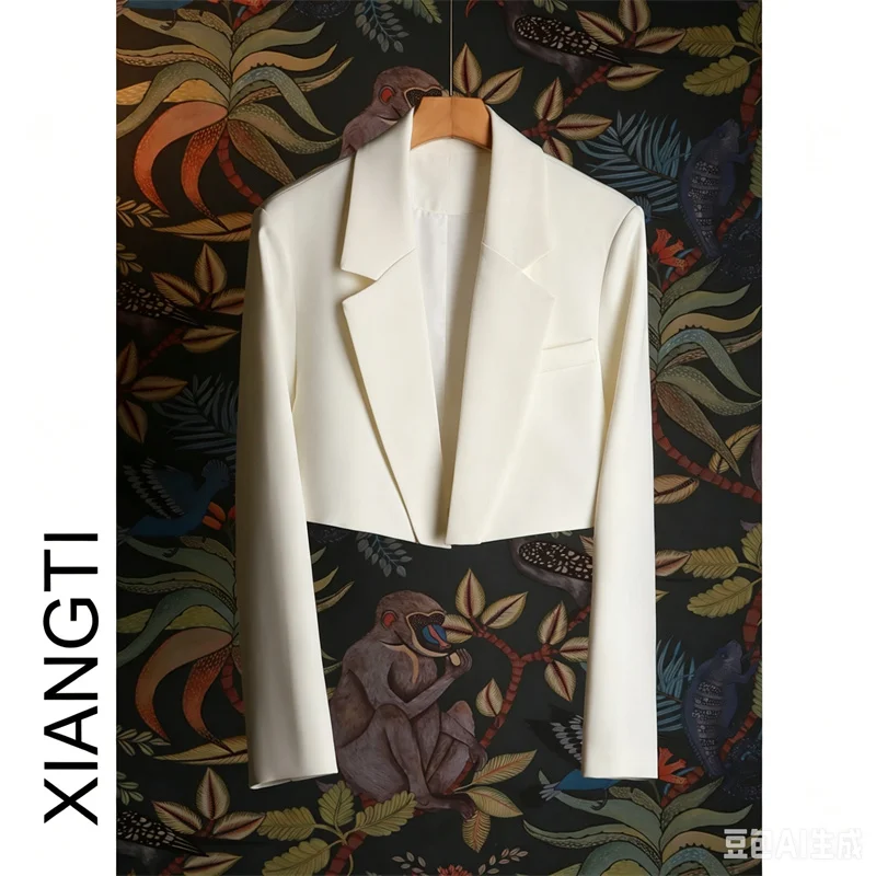 2026 Spring and Autumn New Small Blazer Women's Casual Korean Version Versatile Design Niche Short Top buttonless Jacket White