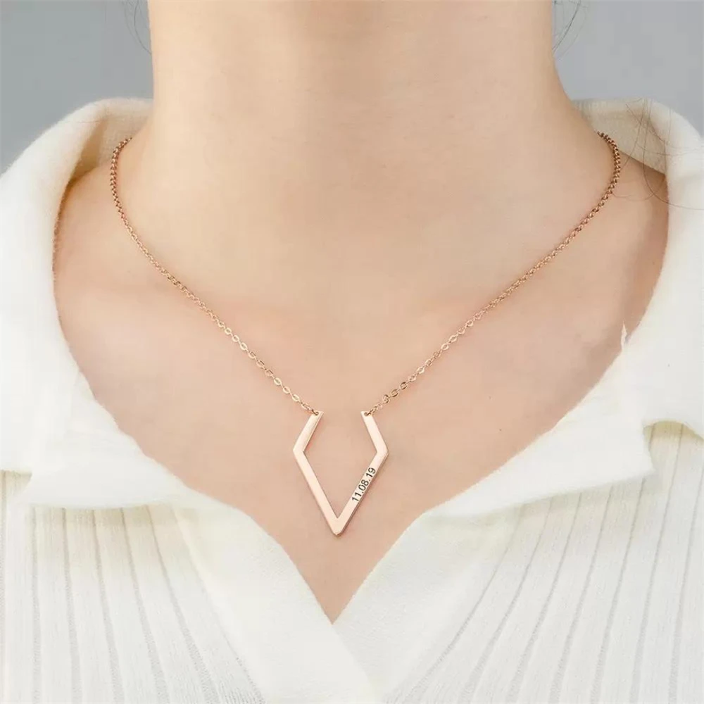 Personalized Chevron Necklaces Geometric Jewelry Custom Engraving Name V Shape Necklaces Wedding Christmas Gift