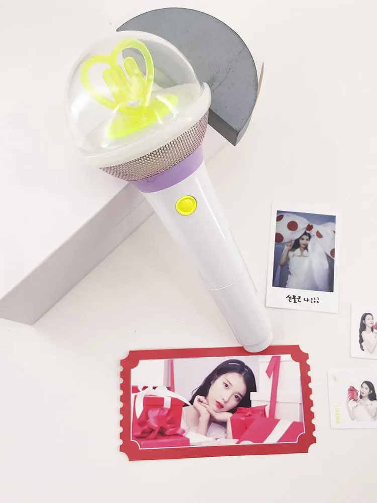 Nuevo IU Lightstick versión oficial 3 regalos de luz de disfraces de concierto lámparas LED de concierto colecciones de seguidores Lightstick luz nocturna