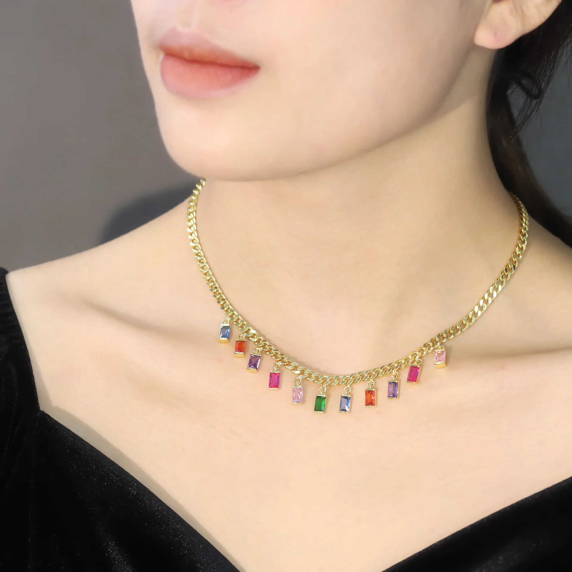 

Live source cross-border explosive models shiny collar female necklace collarbone chain net red rainbow zircon copper plated rea