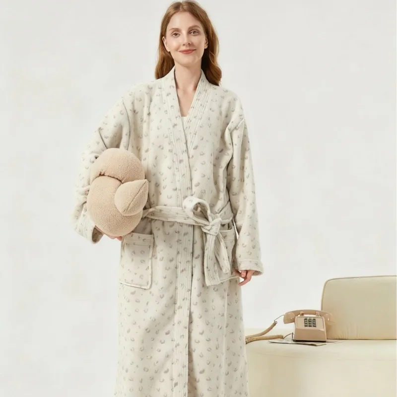 

Новые осенние и зимние женские халаты с утолщенным леопардовым принтом из кораллового флиса, простые и удобные