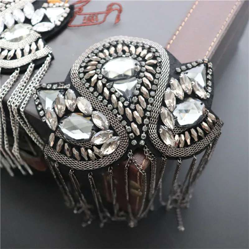 Handmade Rhinestone Fashion Tassel Chain Shoulder Board Badges Beads Patch Metal Epaulette Military Pin on Brooch Medal