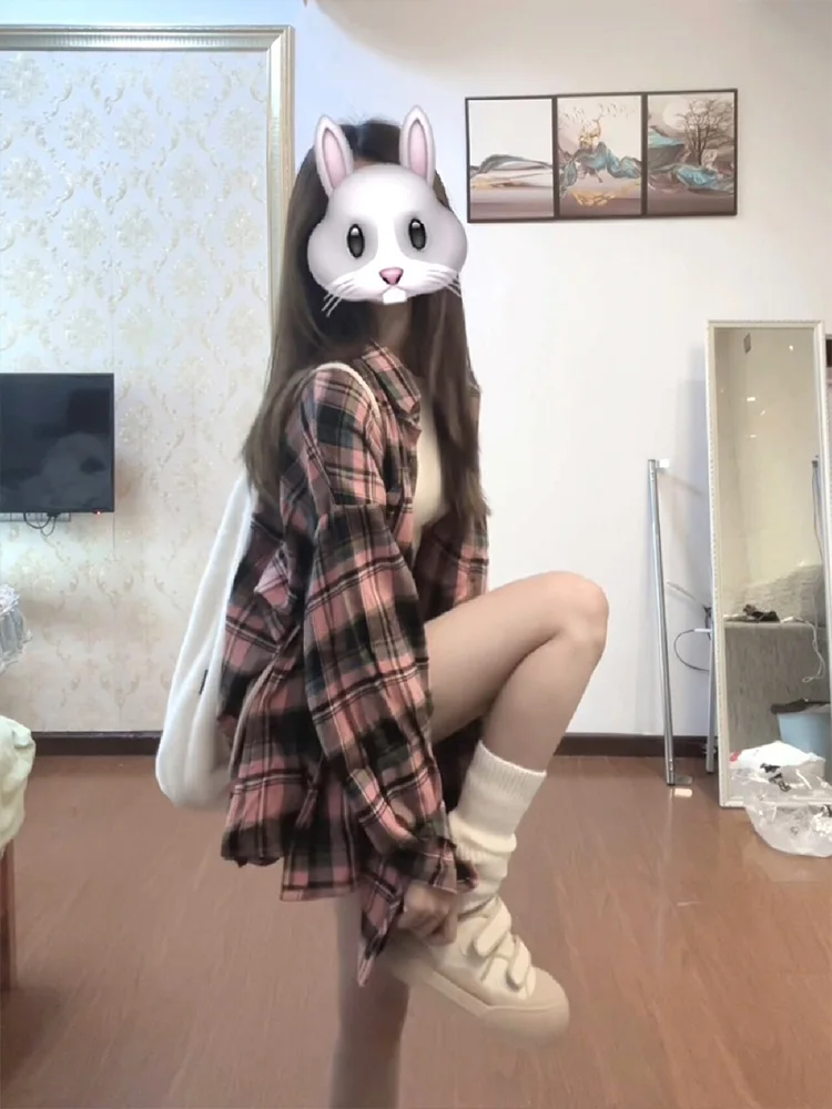 

Розовая клетчатая рубашка-жакет женская, весна 2025, новинка, модный дизайн, укороченная, солнцезащитная, красивый топ