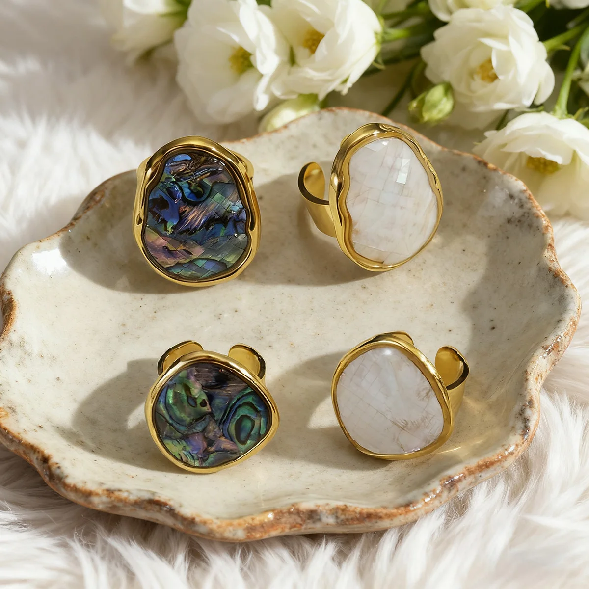 2025 New Unique Design White Abalone Shell Gold Color Open Ring for Women High-quality Waterproof Irregular Finger Jewelry Gift